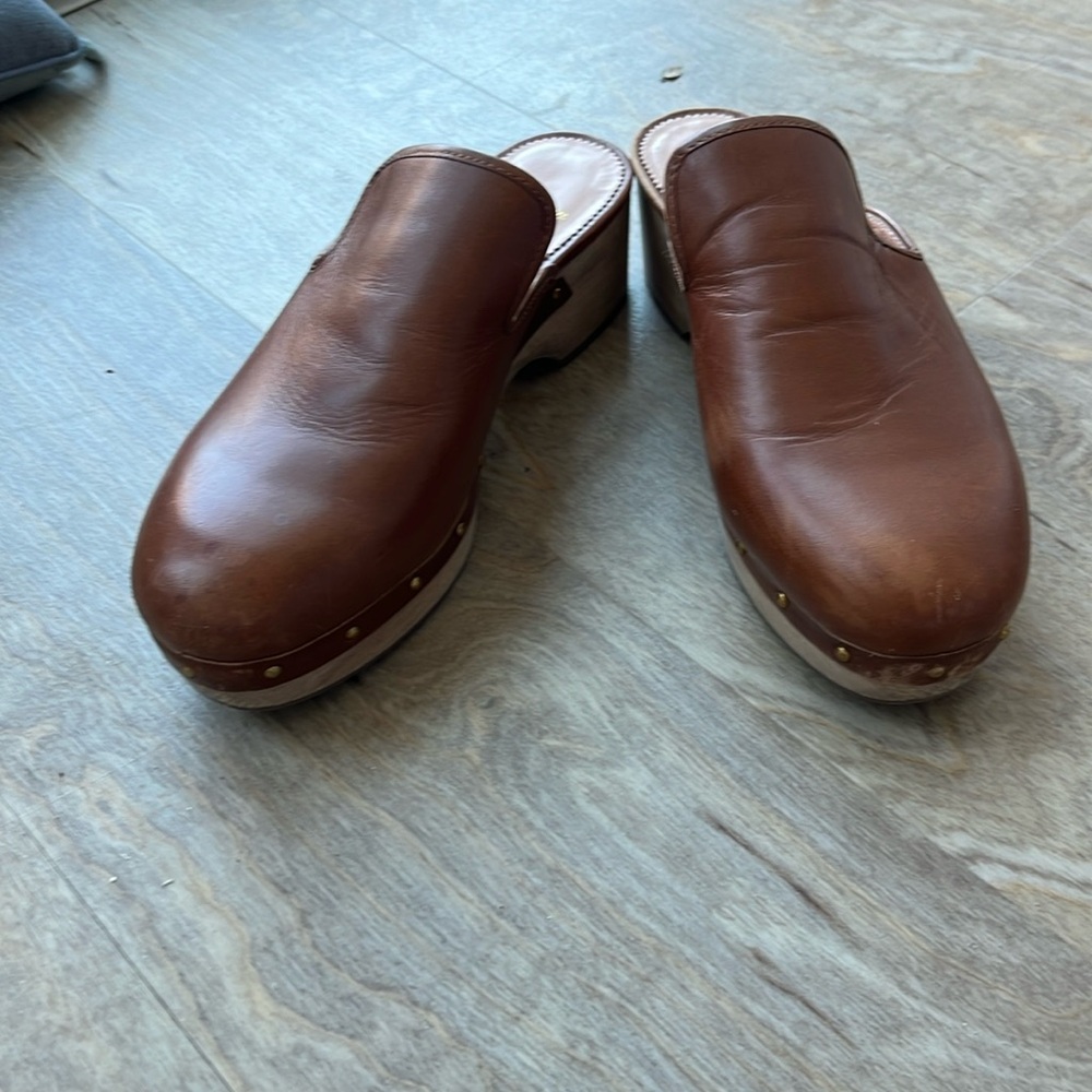 J crew leather clogs